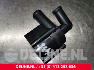Volvo XC40 Additional water pump O131854 photo 2