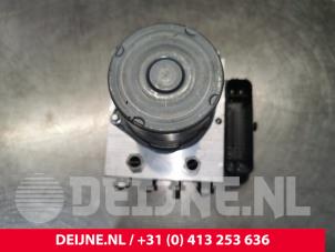 Mercedes A-Klasse ABS pump O132024 photo 3