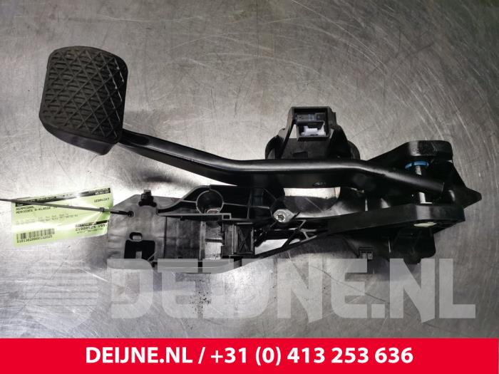 Mercedes A-Klasse Bremspedal O132025