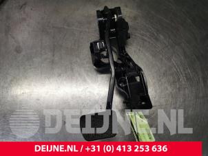 Mercedes A-Klasse Brake pedal O132025 photo 2