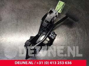 Mercedes A-Klasse Brake pedal O132025 photo 3