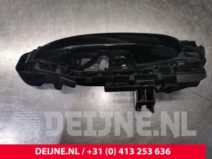 Gebruikte Deurgreep 4Deurs links-achter Mercedes A (177.0) 1.3 A-180 Turbo 16V Prijs € 50,00 Margeregeling aangeboden door van Deijne Onderdelen Uden B.V.