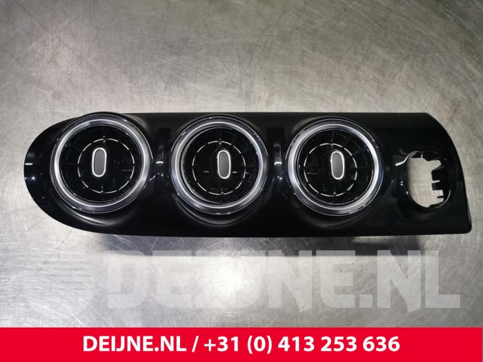 Mercedes A-Klasse Luchtrooster Dashboard O132029