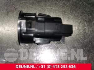 Volvo XC40 Start/Stop schakelaar O132195 foto 2
