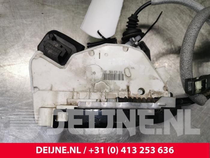 Volkswagen Polo Deurslot Mechaniek 4Deurs rechts-achter O132211
