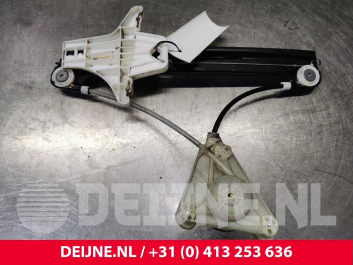 Volkswagen Polo Rear door window mechanism 4-door, right O132212