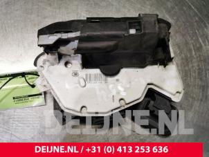Volkswagen Golf Rear door mechanism 4-door, right O132331 photo 2