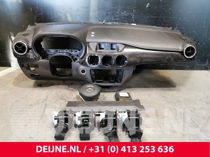 Mercedes B-Klasse Airbag-Set + Armaturenbrett O132356