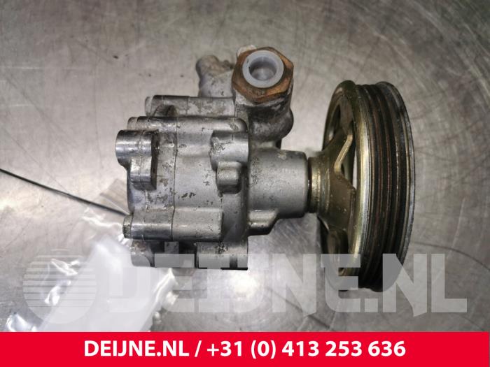 Gebruikte Pomp Servo Fiat Ducato (243/244/245/247) 2.0 JTD Prijs € 60,50 Inclusief btw aangeboden door van Deijne Onderdelen Uden B.V.