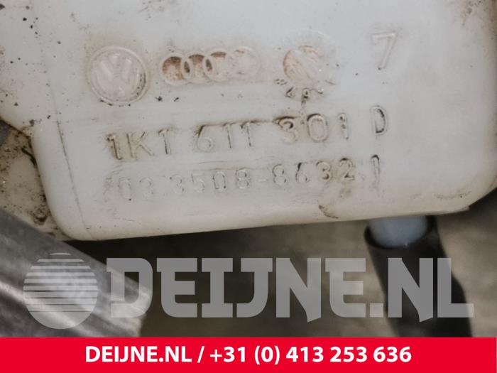 Hoofdremcilinder van een Volkswagen Golf VI (5K1) 1.4 16V 2012