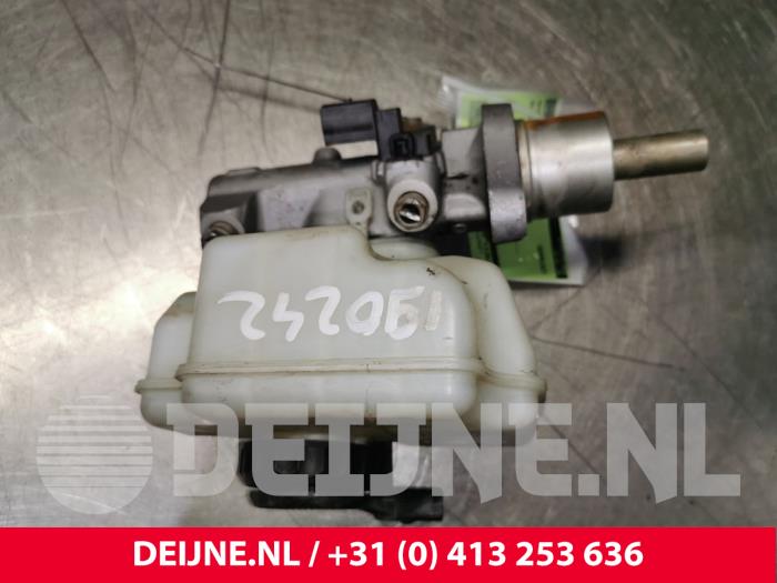 Hoofdremcilinder van een Volkswagen Golf VI (5K1) 1.4 16V 2012