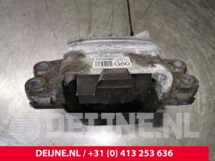 Volkswagen Golf Gearbox mount O132499 photo 2