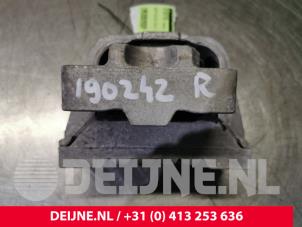 Volkswagen Golf Motorsteun O132500 foto 3