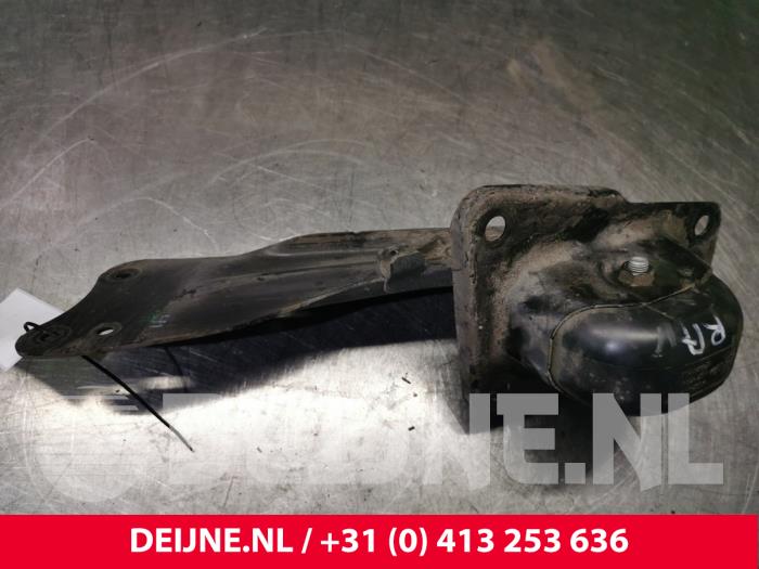 Volkswagen Golf Rear wishbone, right O132527