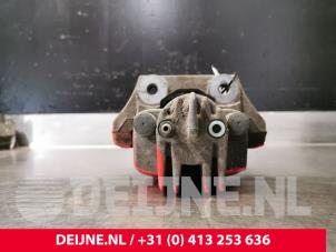 BMW 5-Serie Bremszange links hinten O132559 foto 3