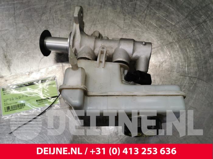 Gebruikte Hoofdremcilinder Volkswagen Golf VII (AUA) 1.4 TSI 16V Prijs € 8,00 Margeregeling aangeboden door van Deijne Onderdelen Uden B.V.