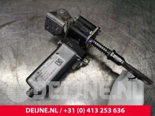 Tesla Model S Steering column module O132936 photo 2