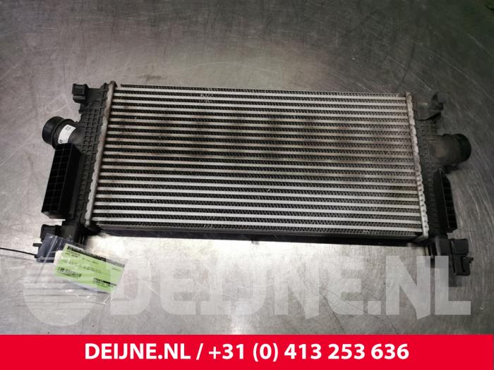 Gebruikte Intercooler Opel Astra J Sports Tourer (PD8/PE8/PF8) 1.4 Turbo 16V Prijs € 50,00 Margeregeling aangeboden door van Deijne Onderdelen Uden B.V.