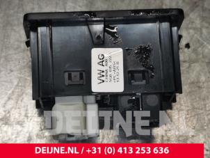 Volkswagen Golf AUX / USB-Anschluss O133185 foto 3
