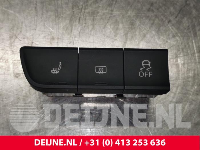 Audi A1 Seat heating switch O133245