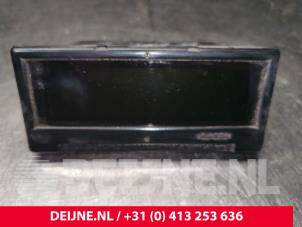Gebruikte Display Interieur Volvo C70 (MC) 2.0 D 16V Prijs € 30,00 Margeregeling aangeboden door van Deijne Onderdelen Uden B.V.