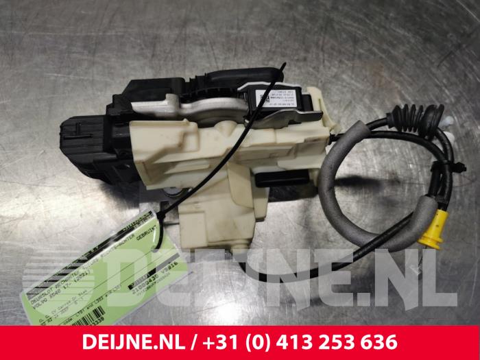 Volvo XC40 Türschlossmechanik 4-türig rechts hinten O133339