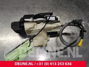 Gebruikte Deurslot Mechaniek 4Deurs rechts-achter Volvo XC40 (XZ) 1.5 T5 Plug-in Hybrid 16V Prijs € 100,00 Margeregeling aangeboden door van Deijne Onderdelen Uden B.V.