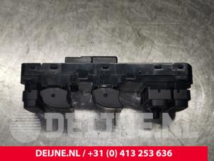 Volvo XC40 Electric window switch O133340 photo 2