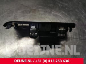 Volvo XC40 Electric window switch O133341 photo 2
