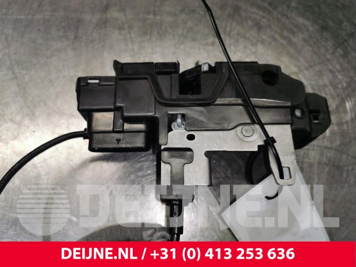 Volvo XC40 Türschlossmechanik 4-türig rechts vorne O133348