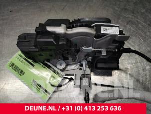 Volvo XC40 Front door lock mechanism 4-door, right O133348 photo 2