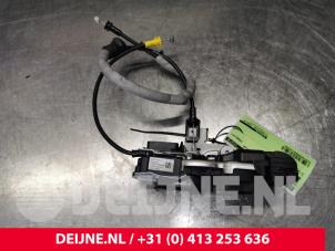 Volvo XC40 Front door lock mechanism 4-door, right O133348 photo 3