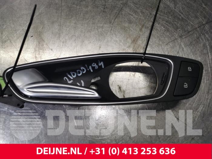 Audi A1 Portiergreep 4Deurs links-voor O133359