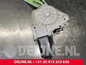 Audi A1 Door window motor O133366 photo 3