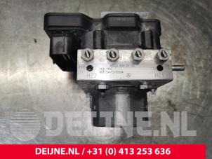 Mercedes B-Klasse ABS Pumpe O133384 foto 2