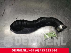 Mercedes B-Klasse Intercooler Buis O133416 foto 2