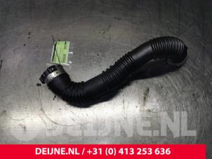 Mercedes B-Klasse Intercooler Buis O133416 foto 3
