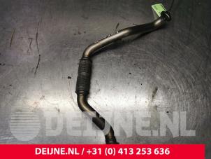 Mercedes B-Klasse EGR tube O133428 photo 3