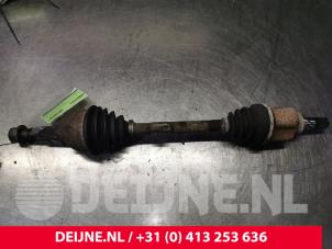 Gebruikte Aandrijfas links-voor Nissan NV 200 (M20M) 1.5 dCi 90 Prijs € 90,75 Inclusief btw aangeboden door van Deijne Onderdelen Uden B.V.