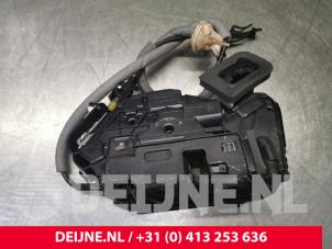 Volkswagen Golf Front door lock mechanism 4-door, right O133738 photo 3