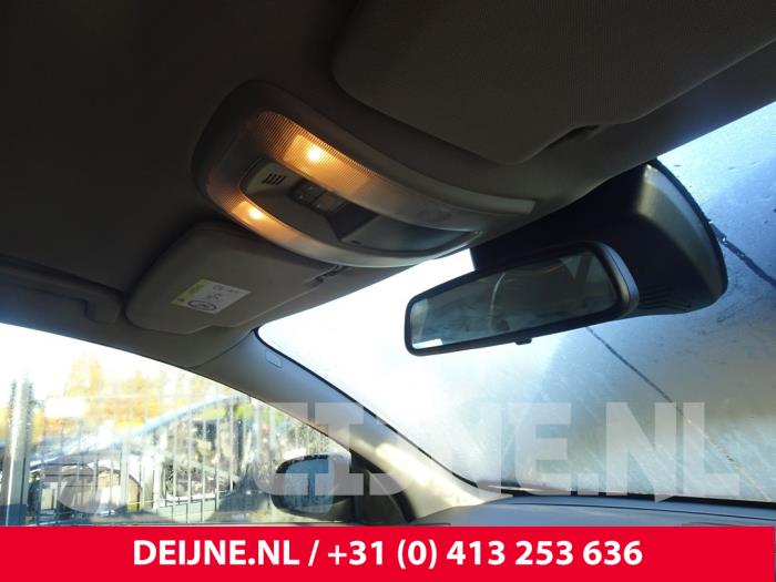 Spiegel binnen van een Volvo V60 I (FW/GW) 2.0 D4 16V 2015