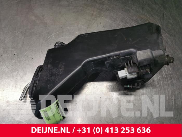 Mercedes C-Klasse Front windscreen washer reservoir O133956