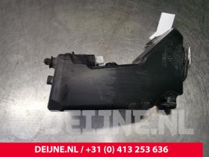 Mercedes C-Klasse Ruitensproeiertank voor O133956 foto 3