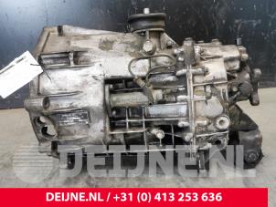 Gebruikte Versnellingsbak Volkswagen LT II 2.5 TDi LWB Prijs € 484,00 Inclusief btw aangeboden door van Deijne Onderdelen Uden B.V.