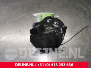 Mercedes C-Klasse Zusätzliche Wasserpumpe O134005 foto 3