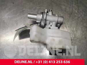 Volkswagen Golf Hoofdremcilinder O134060 foto 3
