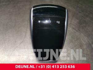 Gebruikte Regelunit Multi Media Mercedes C (W205) C-220 2.2 CDI BlueTEC, C-220 d 16V Prijs € 35,00 Margeregeling aangeboden door van Deijne Onderdelen Uden B.V.