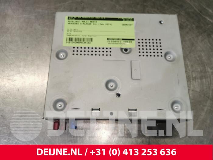 Mercedes C-Klasse Multi-media control unit O134103