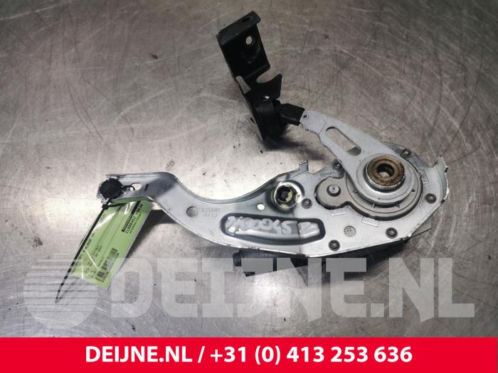 Mercedes C-Klasse Motor for power tailgate closer O134134