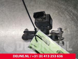 Mercedes C-Klasse Xenon height adjustment O134147 photo 2